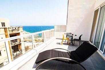 Отель Life Inn Suites