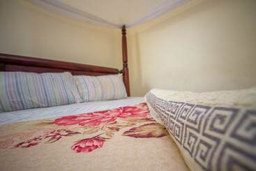 هتل Tropical Savannah Guesthouse