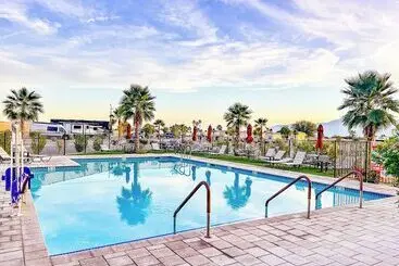 Coachella Lakes Rv Resort