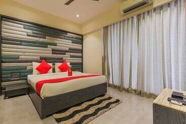 هتل Fab Supreme Grande