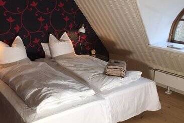 Alsbrogaard Deluxe Bed & Breakfast