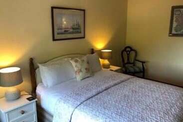 Dunaree Bed And Breakfast