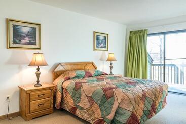 هتل Crown Resorts At Silverwoods