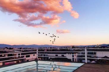 בית מלון כפרי Always Sunshine Inn