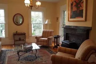 Hotelli Middle Street Inn