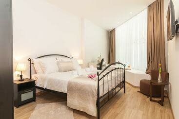 Hotel Cafe Royal Rooms