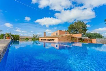 ホテル Finca Can Tomeu