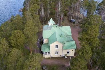 בית מלון כפרי Kesähostelli Kärkisaari