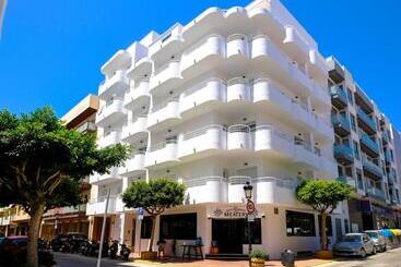Hotel Sal Mar Suites