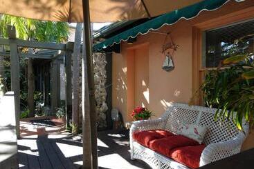 호텔 Suite Dreams Inn By The Beach