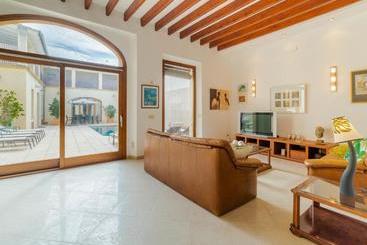 Hotel Villa Can Campins