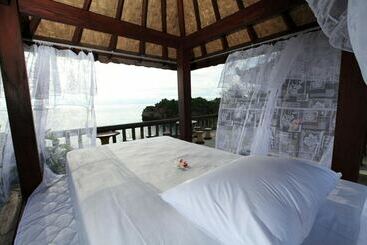 Hotel Dodol Lembongan Cliff Sunset