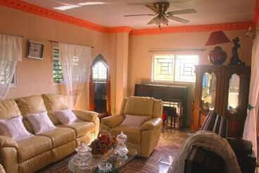 Hotel Marcie Guesthouse Hôtel And Restaurant