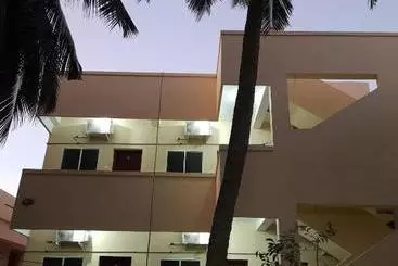 ホテル Raghavi Tourist Home