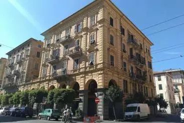 هتل La Branda Brin Guest House