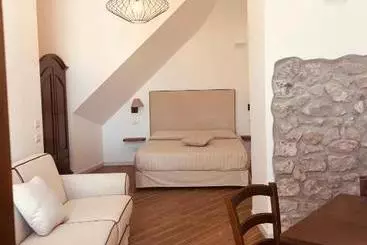 Hotel Lantica Pigna Chateau