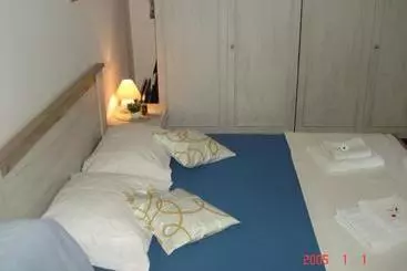 هتل Maxhit Apartments