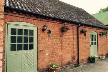 Hotel Illshaw Heath Farm Guest Lodge