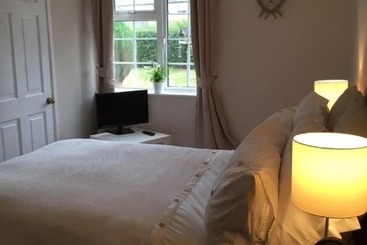 Hotel Illshaw Heath Farm Guest Lodge