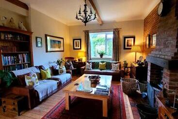 فندق The Old School B&b