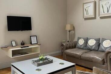 The Lawrance Luxury Aparthotel   Harrogate