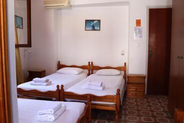 Alberg Stavros Pension