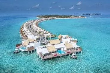 Hotelli Emerald Maldives Resort & Spa   All Inclusive
