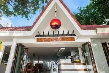 Hotel Deparis Beach Resort