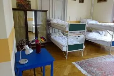 Hotelli Hummel Hostel   Historische Stadtvilla Mit Garten