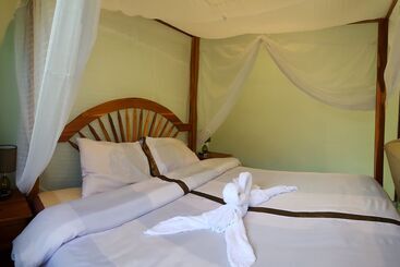 호텔 New Paradise Home Resort