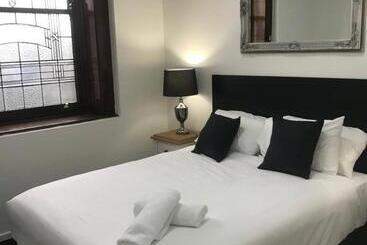 Crown Central Business District Motel No Under 18s