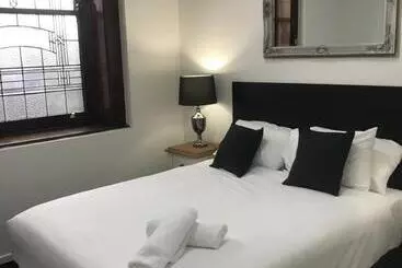 Crown Central Business District Motel   No Under 18s