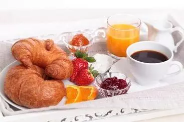 ホテル Serik & Geora Guesthouse