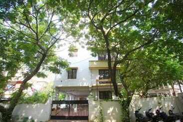 호텔 OYO 10130 Felicity INN Nungambakkam