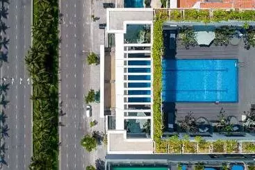 Hotel Paris Deli Danang Beach