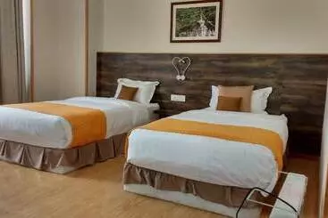 هتل Tenzinling Resort