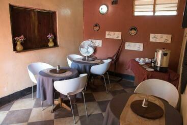 هتل Okavango Lodge