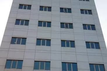 هتل آپارتمان Golden Rose Luxury Suites