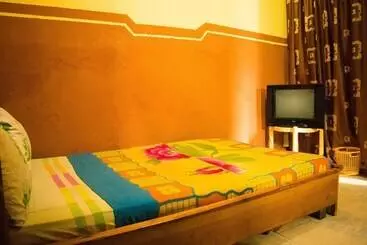 Hotel Amenze Guest House