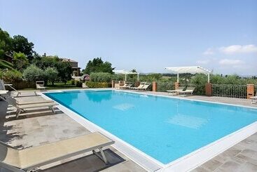 호텔 Agriturismo Casale Giulia