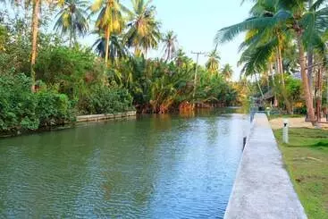 Hotelli Kalacanal Resort