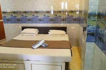 Majatalo Francisco Sunshine Beach Guest House