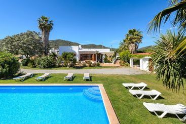 Turist apartmanları Villa Can Mabel