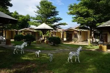 Hotelli Monmai Resort