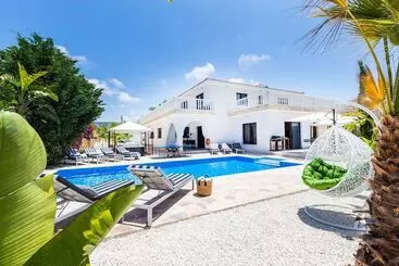 Apartamenty turystyczne Villa Malibu