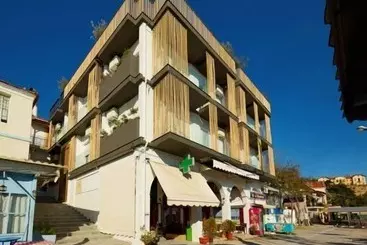 Hotel Menel The Tree House