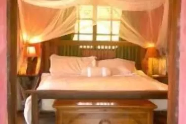 Hotel Nzuwa Lodge