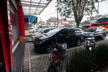 ホテル Reddoorz Near Hawaii Water Park