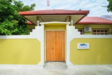 پانسیون Whale Shark Inn Maldives