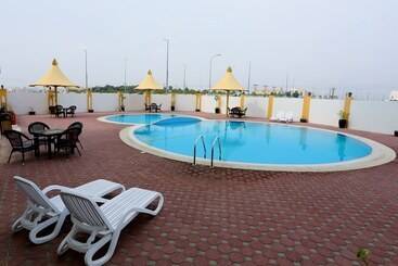 هتل آپارتمان Remas Hotel Suites   Al Khoudh, Seeb, Muscat